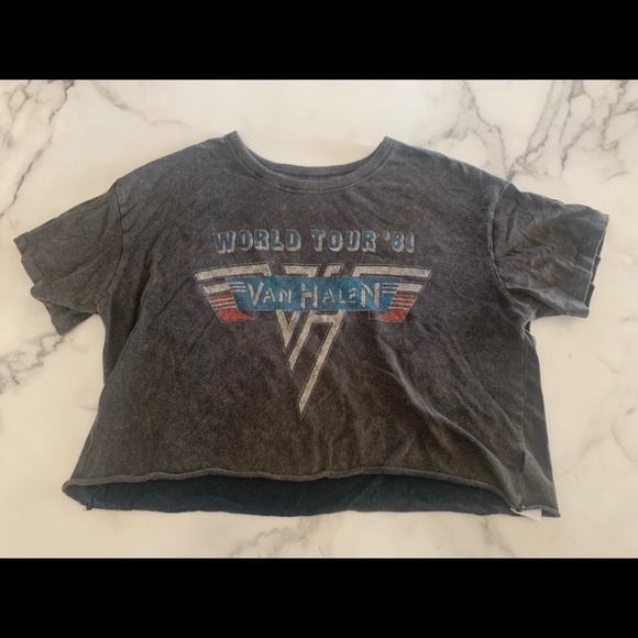American Eagle Outfitters Tops - Band Cropped Tee